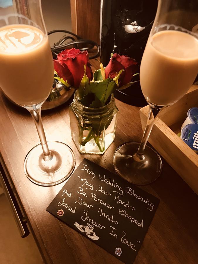 2 Drummond B&B Лъндъндери Екстериор снимка